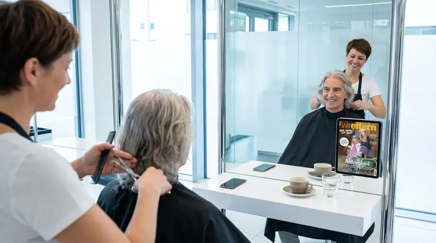 Screen im Coiffeursalon, Kampagne aus der Branche Medien